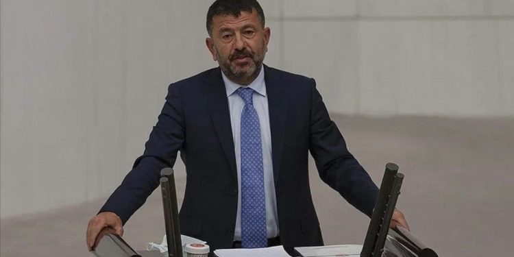 Veli Ağbaba ve ailesine tehdit ve şantaj soruşturması: 4 şüpheli tutuklandı