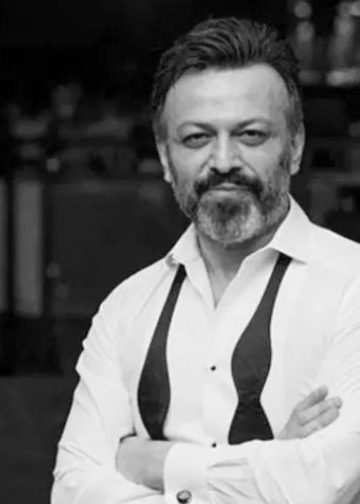 51 yaşındaki oyuncu Serhat Kılıç hayatını kaybetti