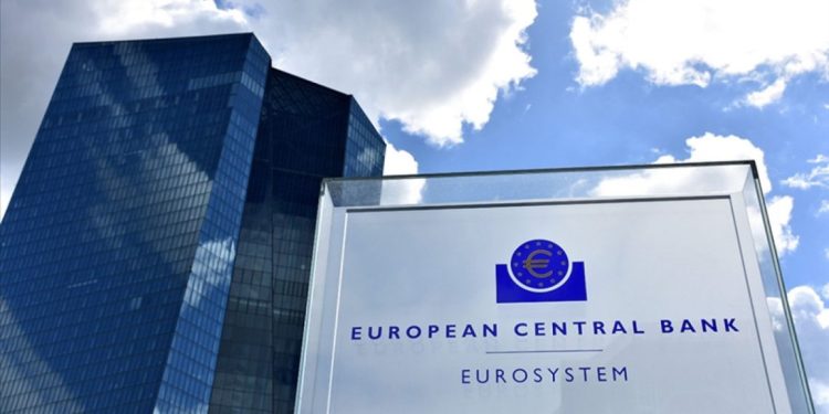 ECB frene bastı: Faizlerde 25 baz puanlık artış