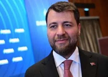 Emre Tezmen’in babası dolar milyarderi çıktı