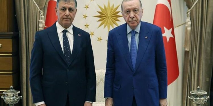 Erdoğan, İzmir Büyükşehir Belediye Başkanı Cemil Tugay’ı kabul etti