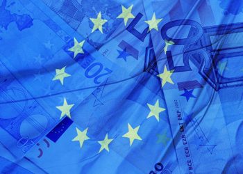 Euro Bölgesi tahminlerin üzerinde büyüdü