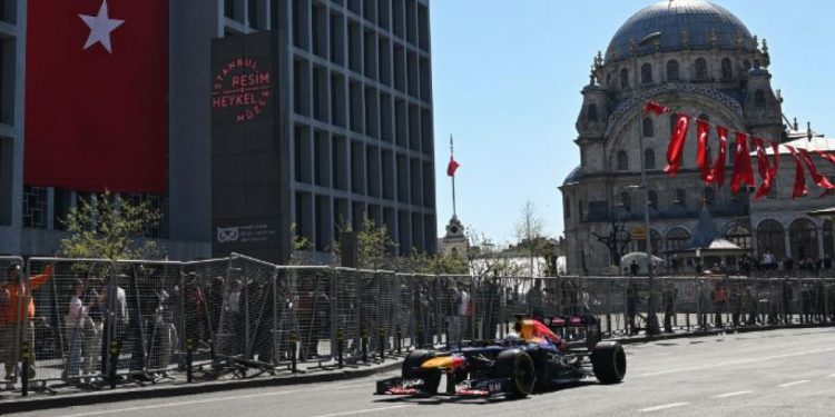 Formula 1’de İstanbul Park geri dönüyor: 2027 tarihi belli oldu