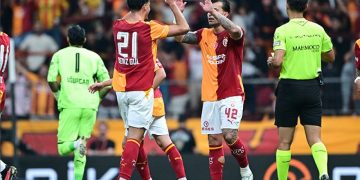 Galatasaray zirveyi bırakmıyor: Kocaelispor’u tek golle geçti