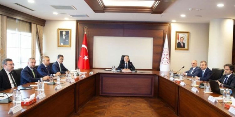 Piyasalar yangın yeri: Finansal İstikrar Komitesi yarın toplanıyor