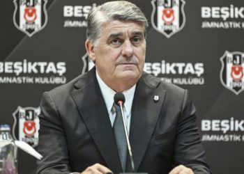 Serdal Adalı yönetim kurulu listesini teslim etti