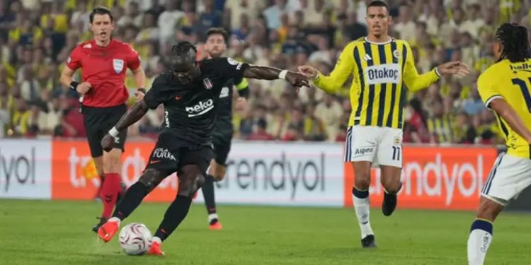 Süper Lig’de sezonun ilk derbisi Kartal’ın: Beşiktaş deplasmanda 3 puanı kaptı
