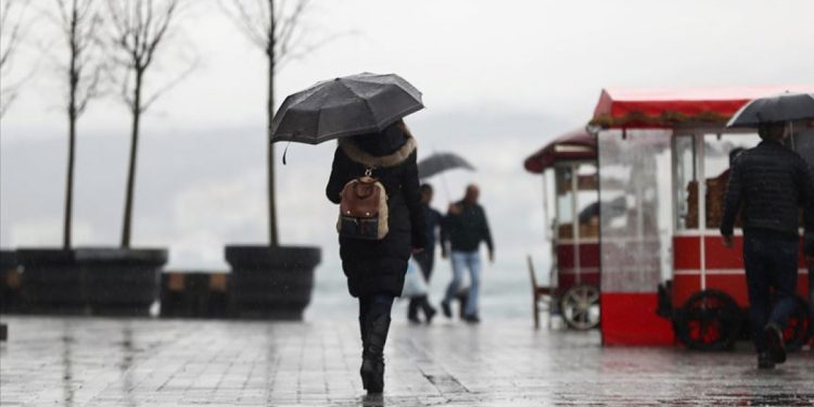 AKOM saat verdi: İstanbul’da yağış kuvvetlenecek