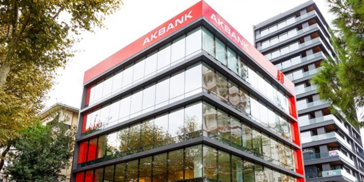 Akbank yılın ilk 9 ayında 45,9 milyar TL konsolide net kar açıkladı