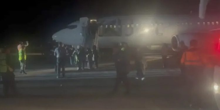 Ankara’dan kalkan yolcu uçağında patlayıcı madde alarmı!