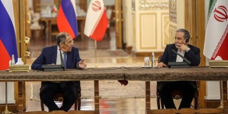 Erakçi: Avrupa da ABD gibi yanlış hesaplarının bedelini ödüyor