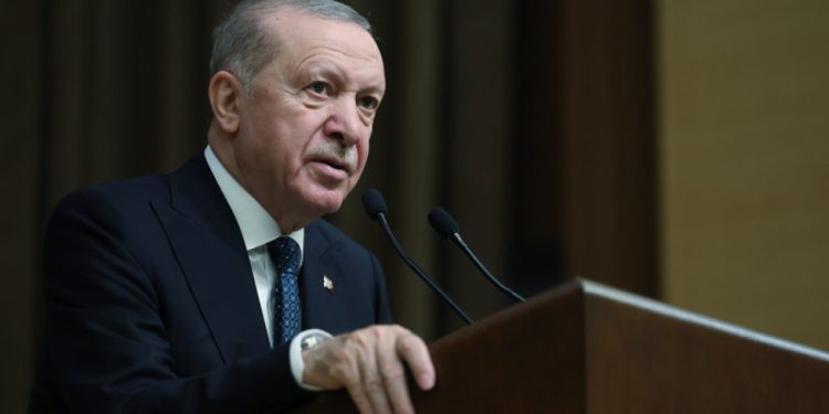 Erdoğan: Barışa giden yolu açmanın gayreti içerisindeyiz