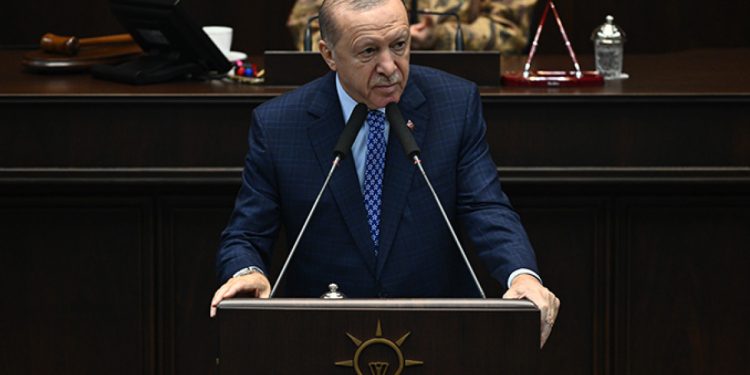 Erdoğan: Fon üzerinden haksız kazanç sağlayanlar hesap verecek