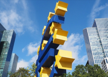 Euro Bölgesi’nde enflasyon beklentiyi aştı