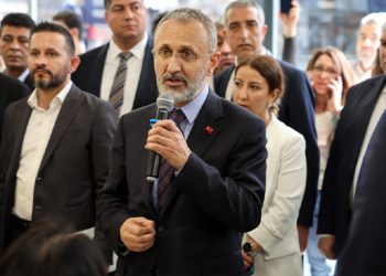 Eyüpsultan Belediye Başkanı gözaltına alındı