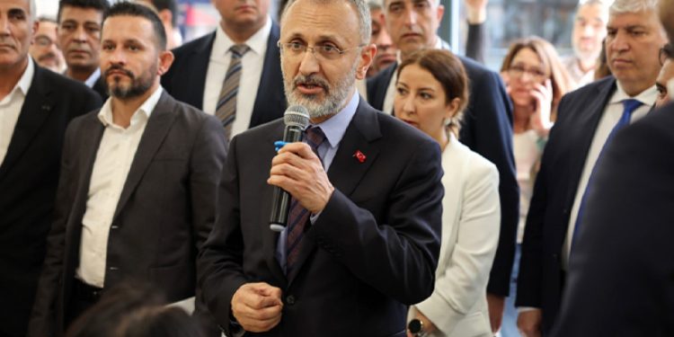Eyüpsultan Belediye Başkanı gözaltına alındı