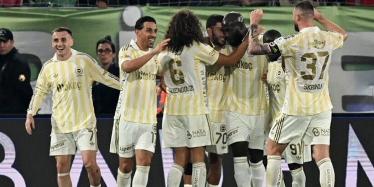 Fenerbahçe, Şampiyonlar Ligi’nde Aston Villa karşısında