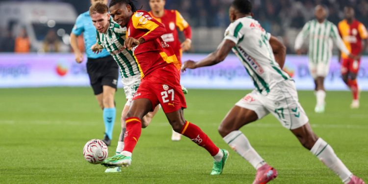 Galatasaray Konya’dan 3 puanı 4 golle aldı