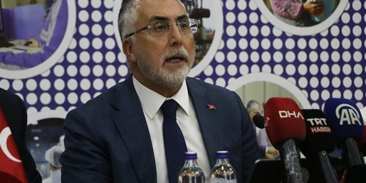 Kamu işçilerinin gözü 2027-2028 zamlarında: Bakan Işıkhan tarihleri açıkladı