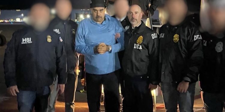 Maduro mahkemede hakkındaki suçlamaları reddetti