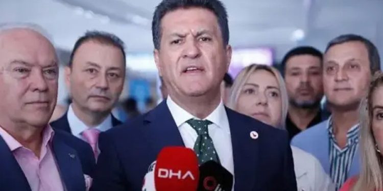 Mustafa Sarıgül YENİ Parti’den istifa etti