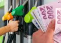 Tarih ve tutar belli oldu! Benzine indirim geliyor