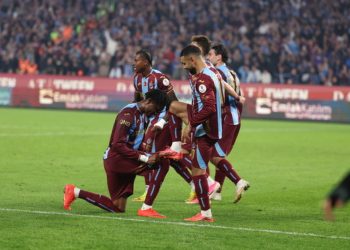 Trabzonspor kendi evinde Beşiktaş’ı 2-0 yendi