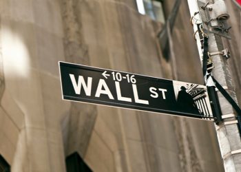 Wall Street’te çifte baskı: Petrol yükseldi, hisseler düştü